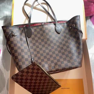 Louis Vuitton Neverfull MM Bag